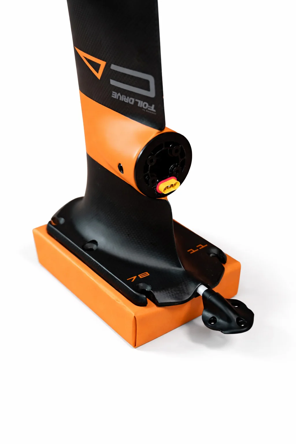 Code Foils x Foil Drive Integrated Mast - Image 3