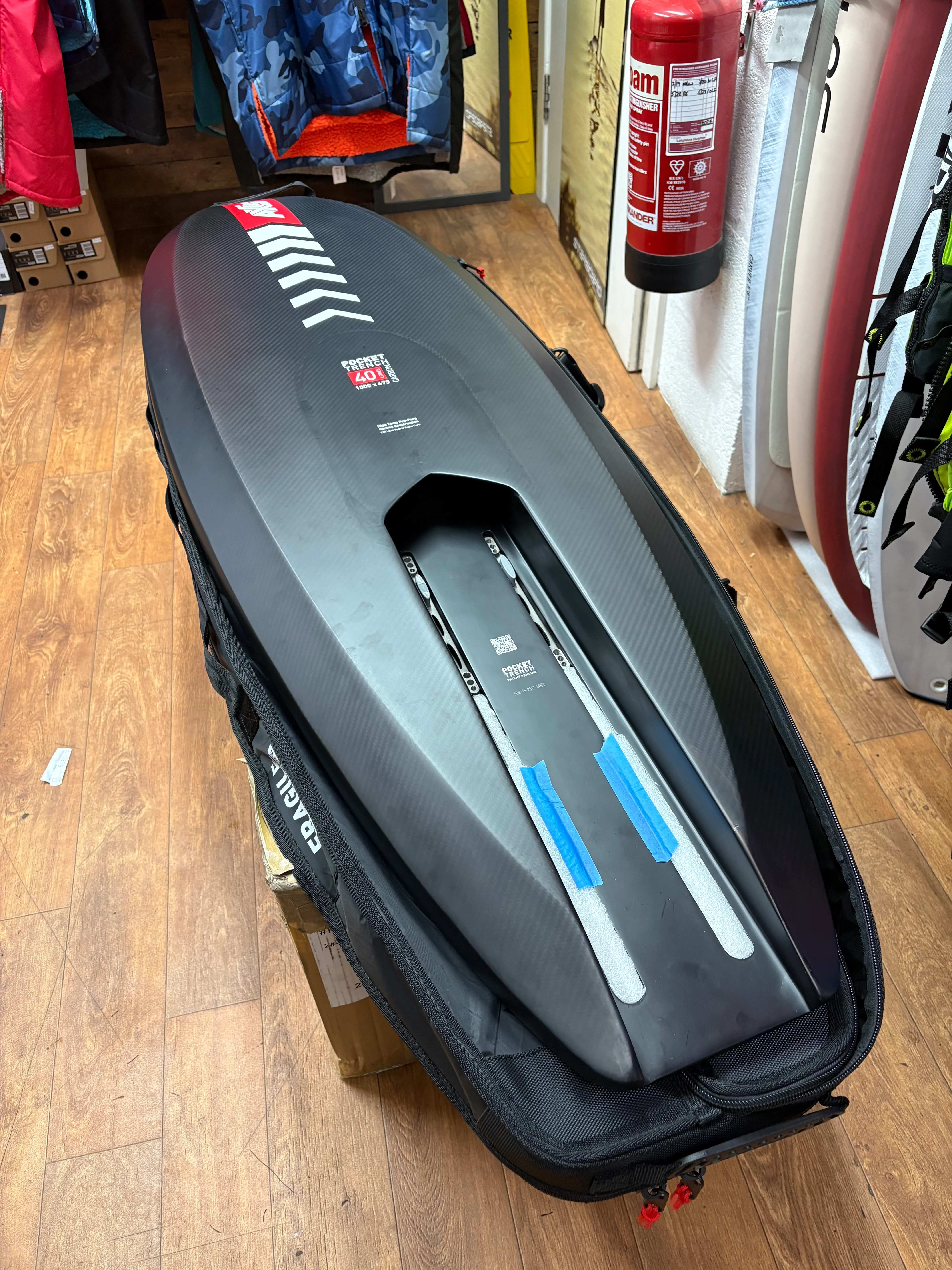 Foil Drive POCKET TRENCH - AXIS Foilboard - 40L - Image 9