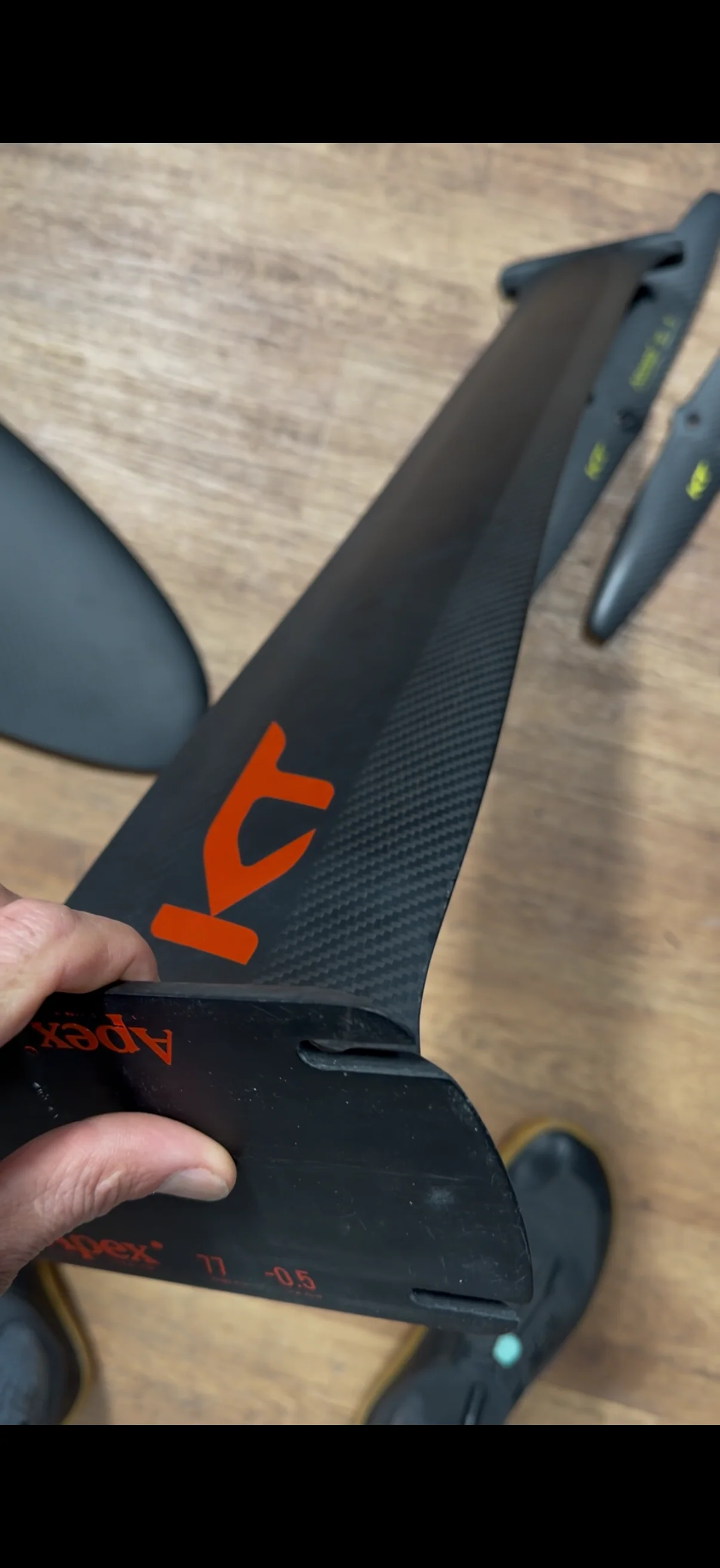 KT Apex UHM Carbon Mast - Image 5