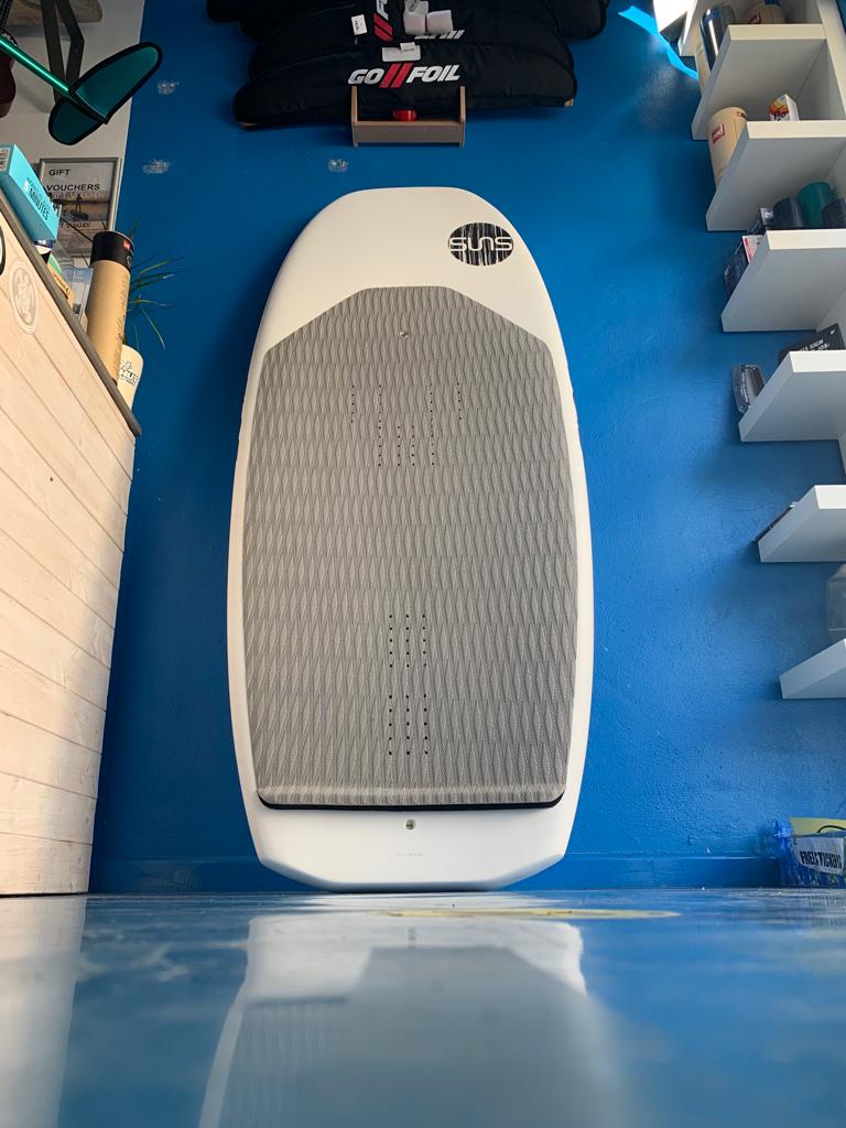 Suns 5'8 x 29 WING FOIL - 119Litres - Image 3